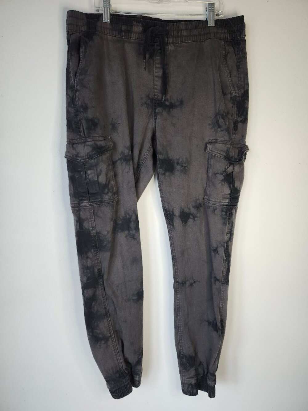 LoveFinn Grey + Black Tie Dye Stretch Cargo Jogger Pants Large